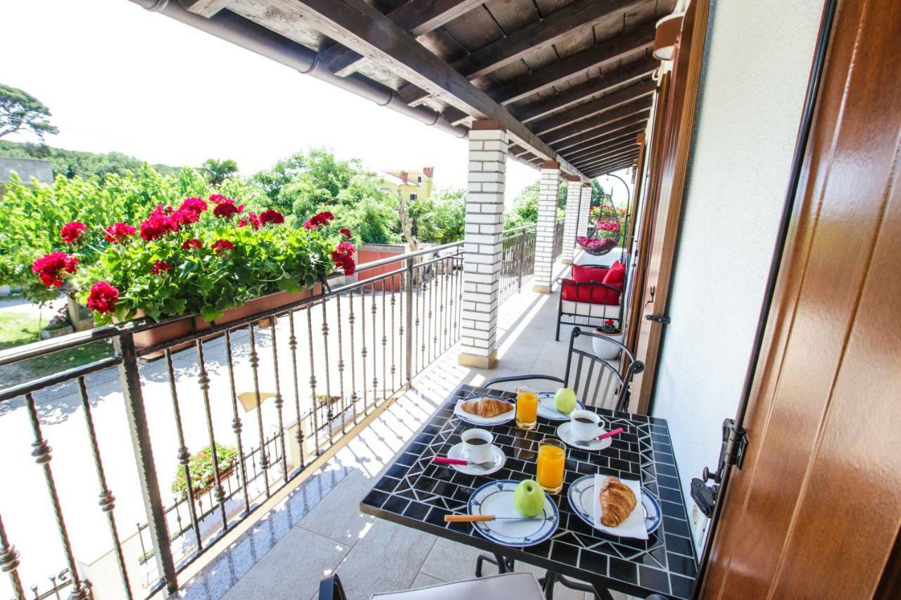 Apartment Dori Пореч Экстерьер фото